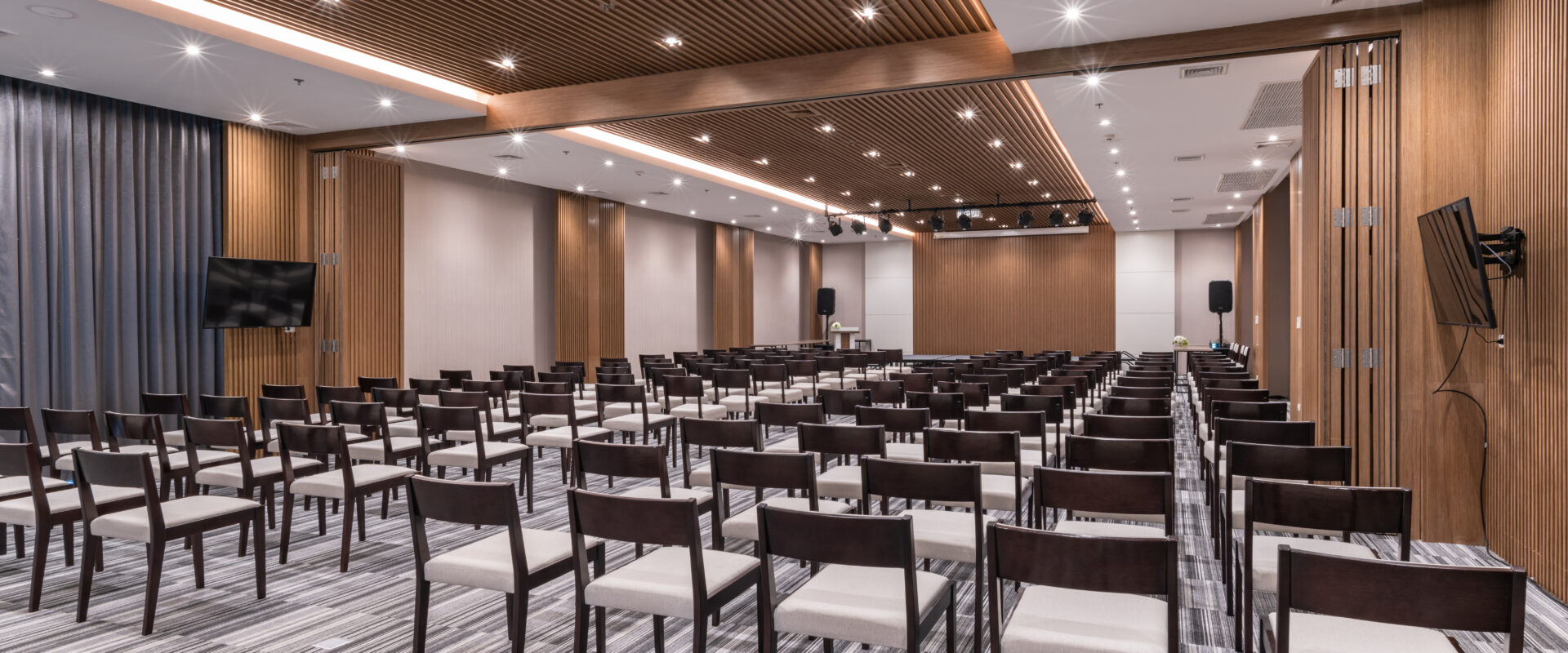 ZEN Meeting Room