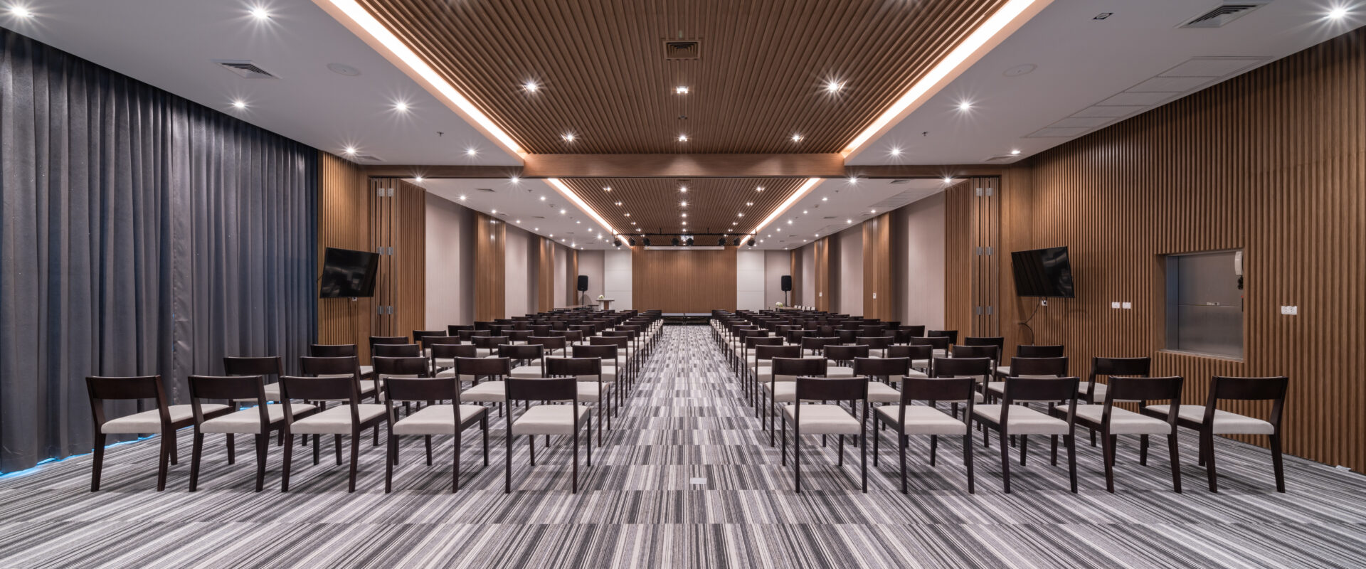 ZEN Meeting Room