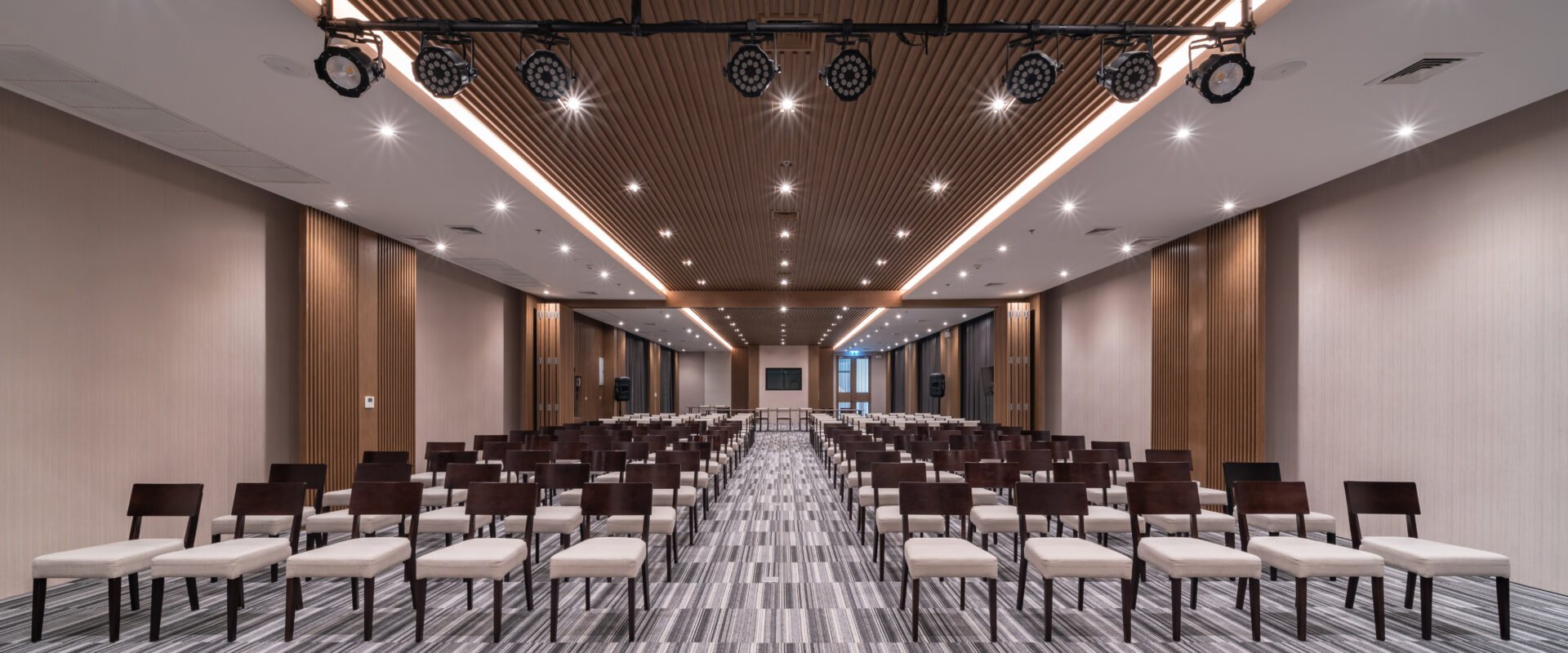 ZEN Meeting Room