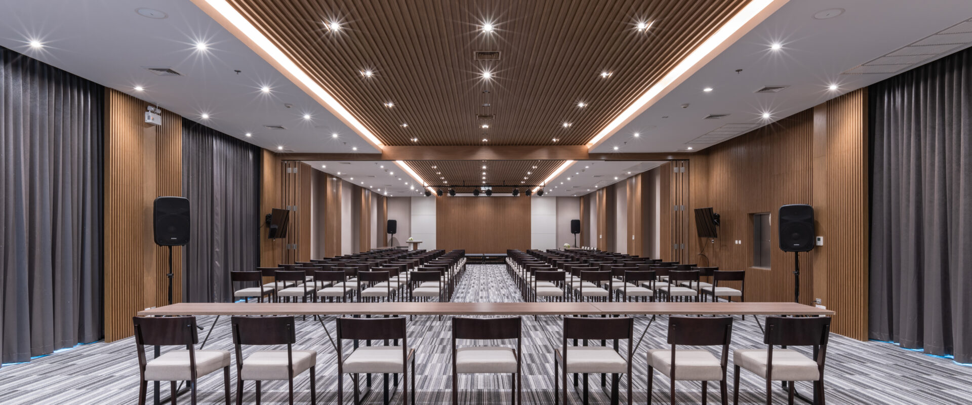ZEN Meeting Room