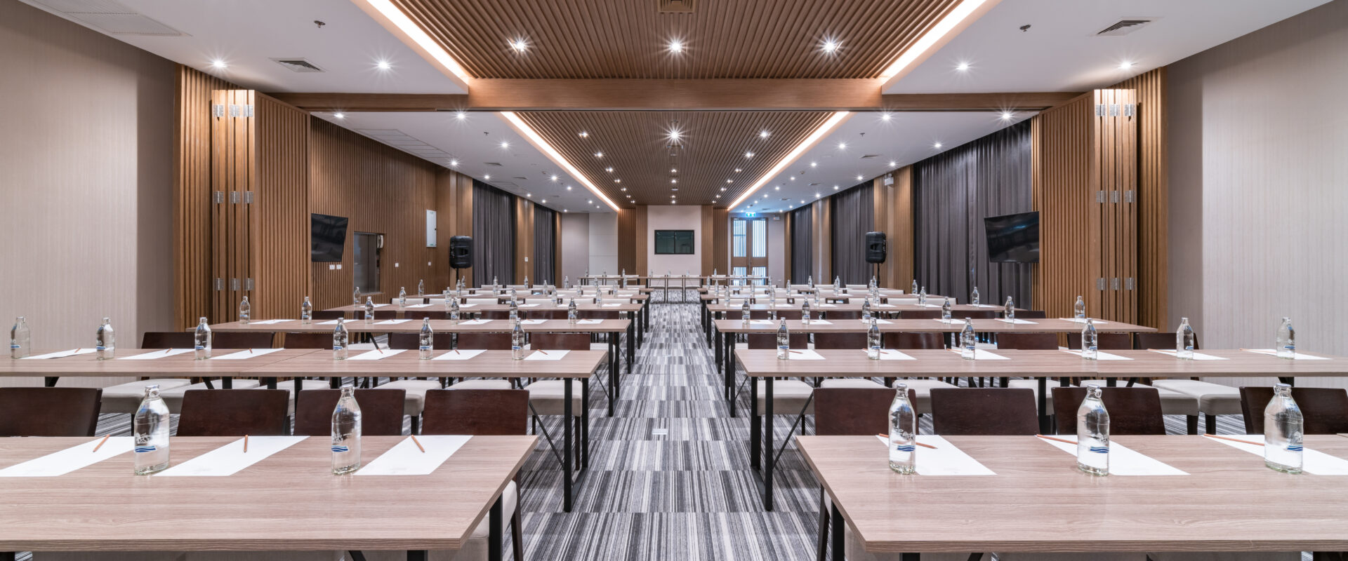 ZEN Meeting Room