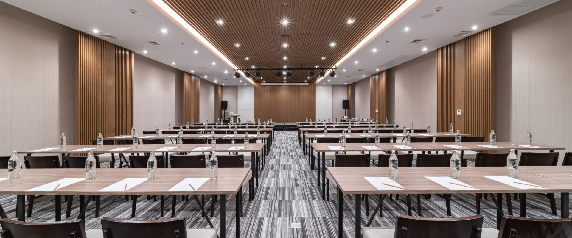 ZEN Meeting Room