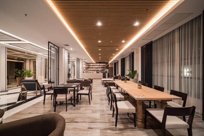 ME Eatery & Bar